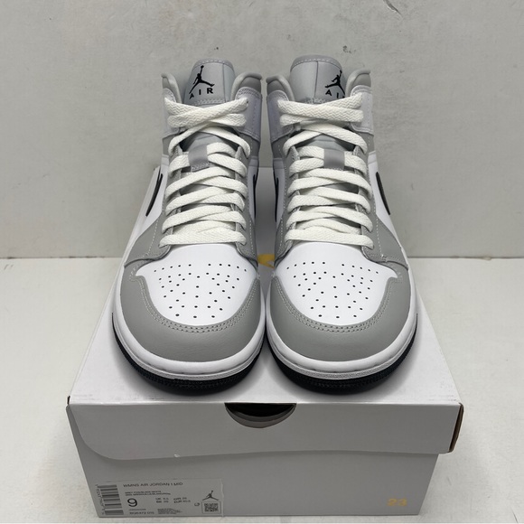 Nike Air Jordan 1 Retro Mid WMNS “Grey Fog” 2022 - Picture 2 of 4